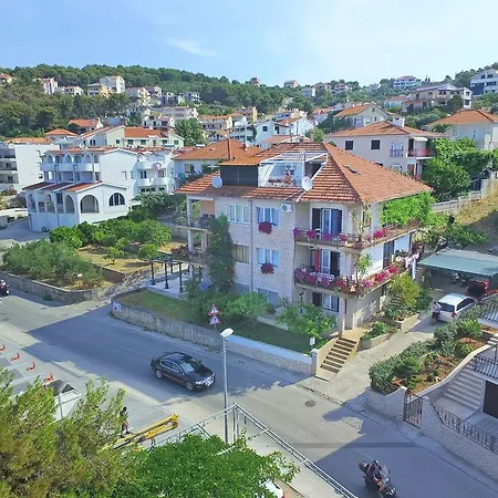 Mira * Trogir